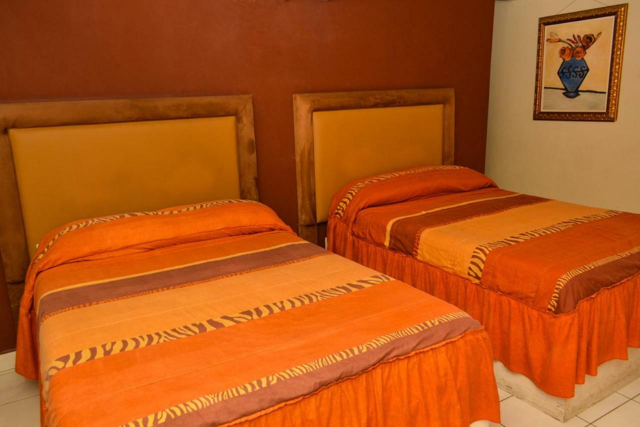 Hotel Baeza Delicias Eksteriør bilde