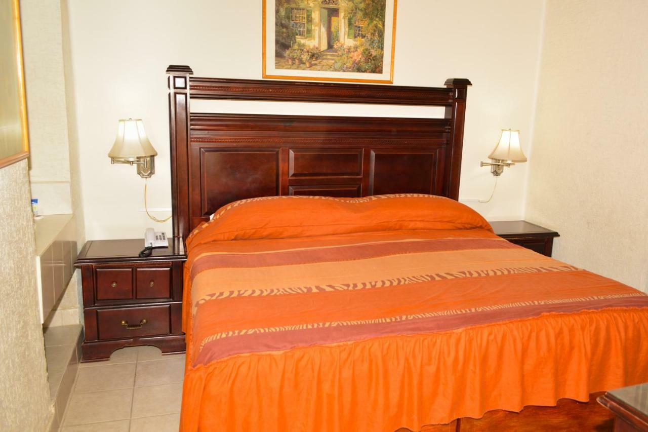 Hotel Baeza Delicias Eksteriør bilde